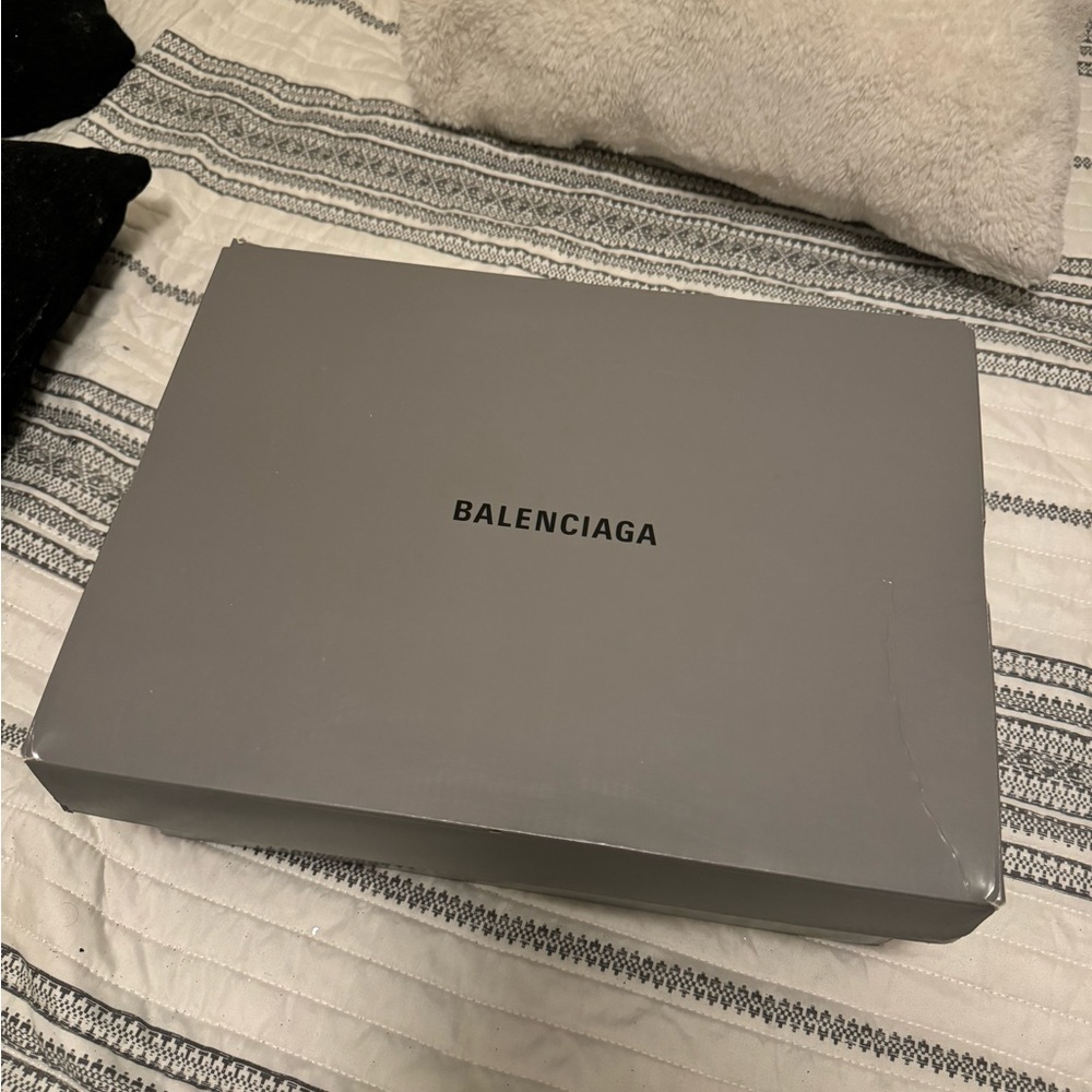 Balenciaga triple S sneaker - clear sole Size 39 - Picture 3 of 11